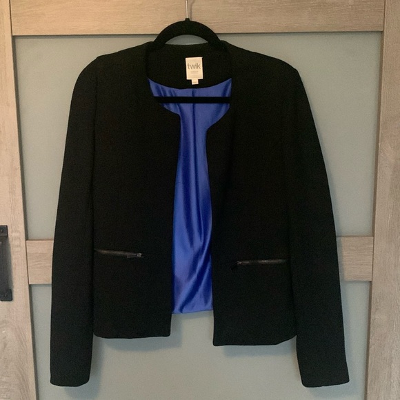 Ladies Blazer - Picture 1 of 3